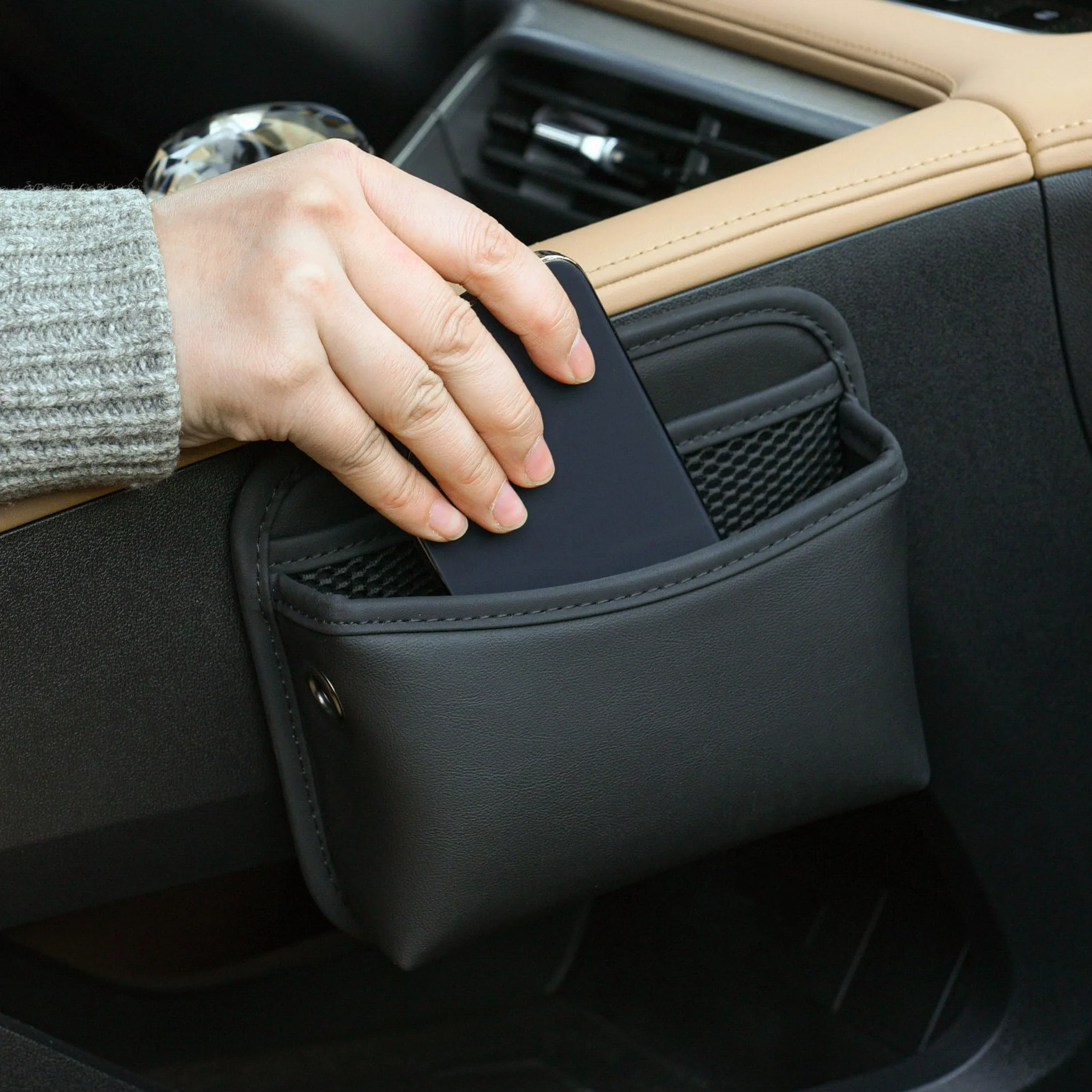 Auto-Seitentaschen-Organizer aus PU-Leder, universelle Autotasche, Handyhalter für Auto, Autositz, Lückenfüller, Aufbewahrung, Zubehör, Organizer für Autotür, Konsole (schwarz)