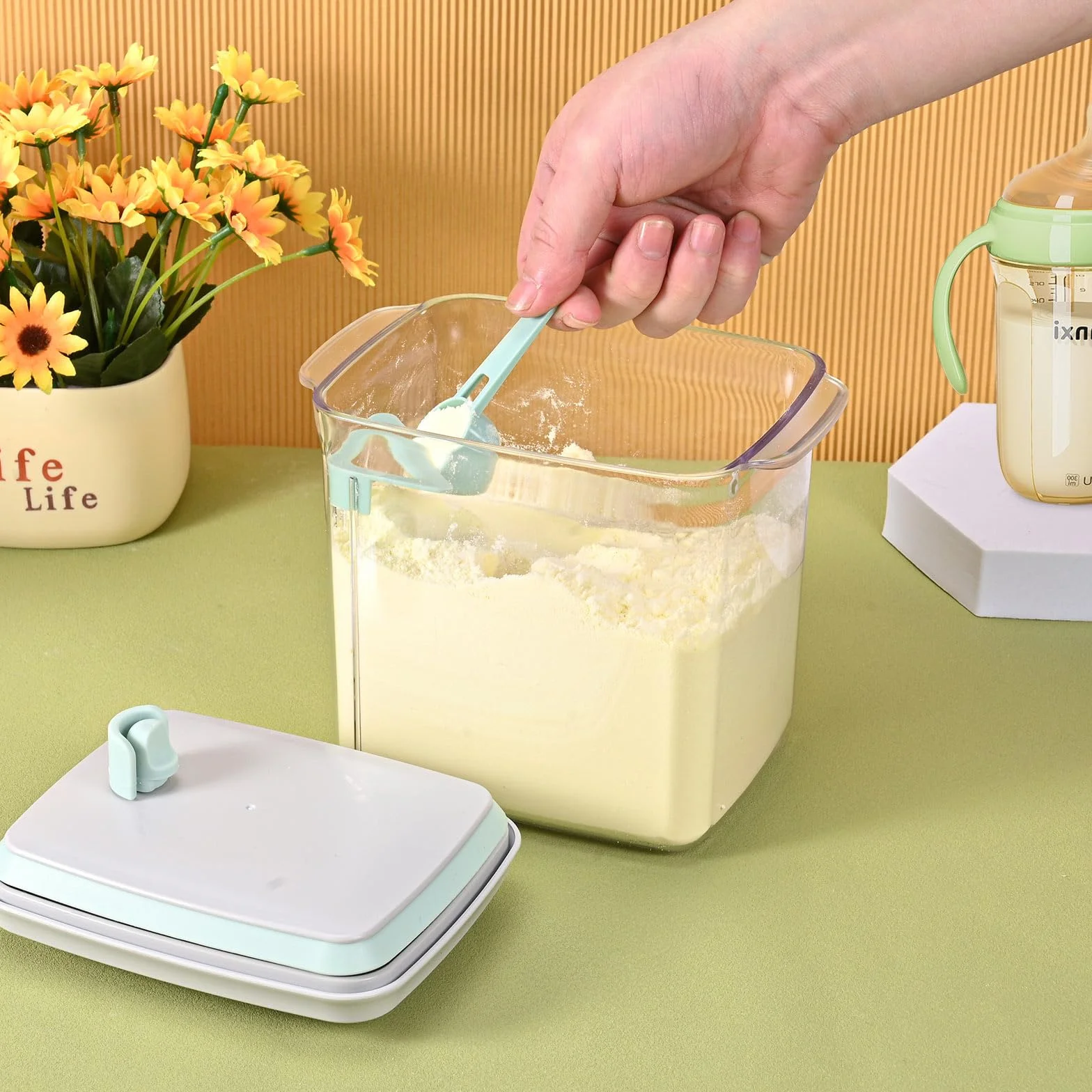 Milchpulverspender 1700 ml, tragbare Milchpulver-Aufbewahrungsbox mit Löffel, versiegelter Milchpulverspender, milchpulver behälter, Proteinpulver-Aufbewahrungsbox, abnehmbar