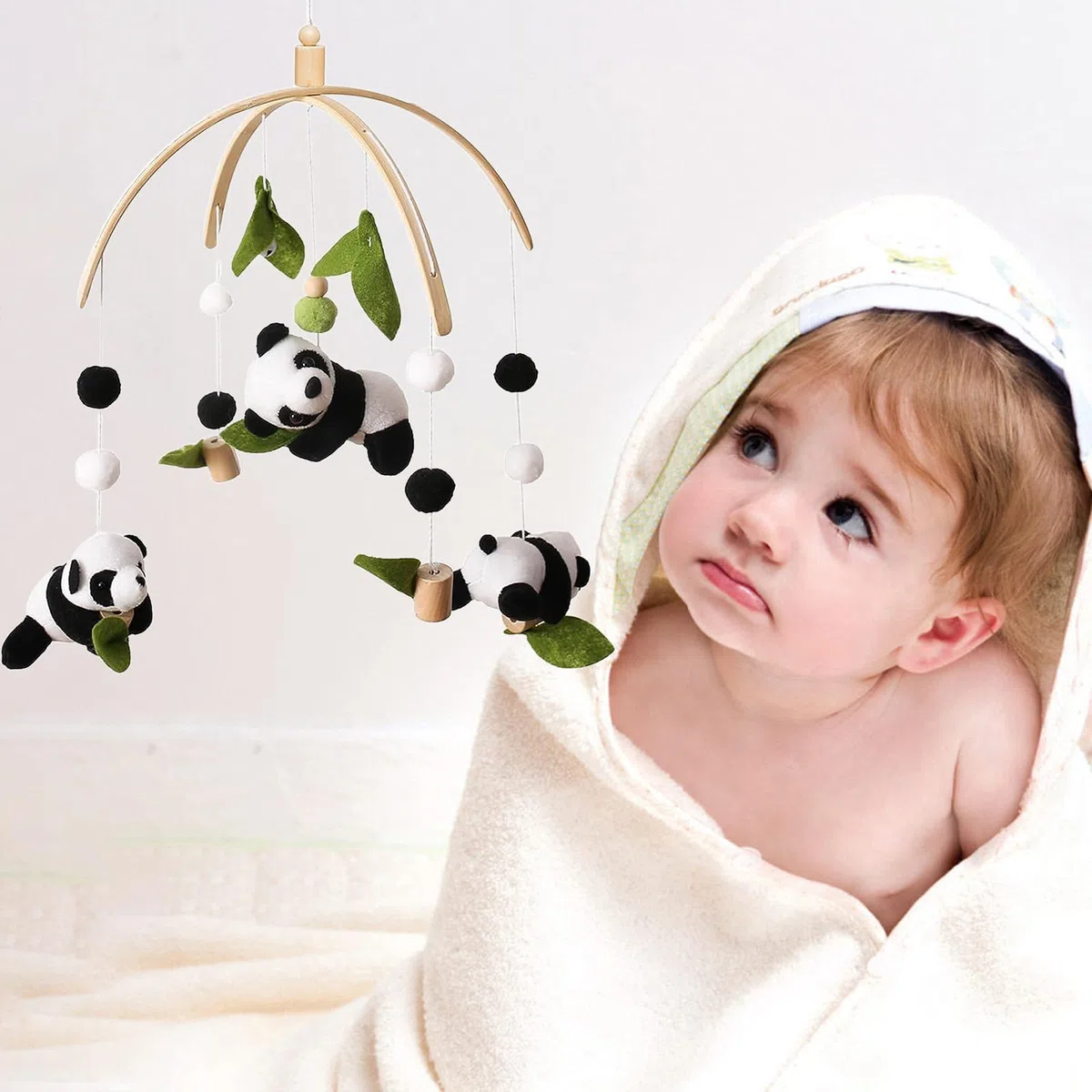 Panda Mobile Bettglocke mit Filzbällen für Jungen und Mädchen
